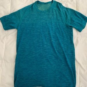 Lululemon metal vent tech shirt Small